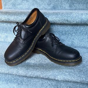 Men’s Dr. Martens AirWair Shoes, Size US 9